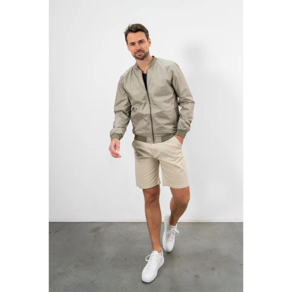 Bomber jack Leo